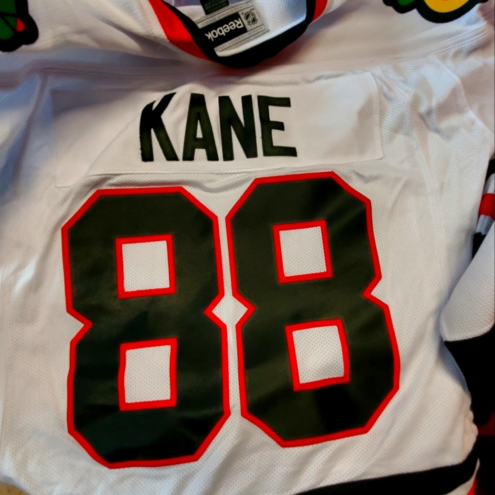 Blackhawks Kane 88 hockey jersey Reebok women's S official NHL gear